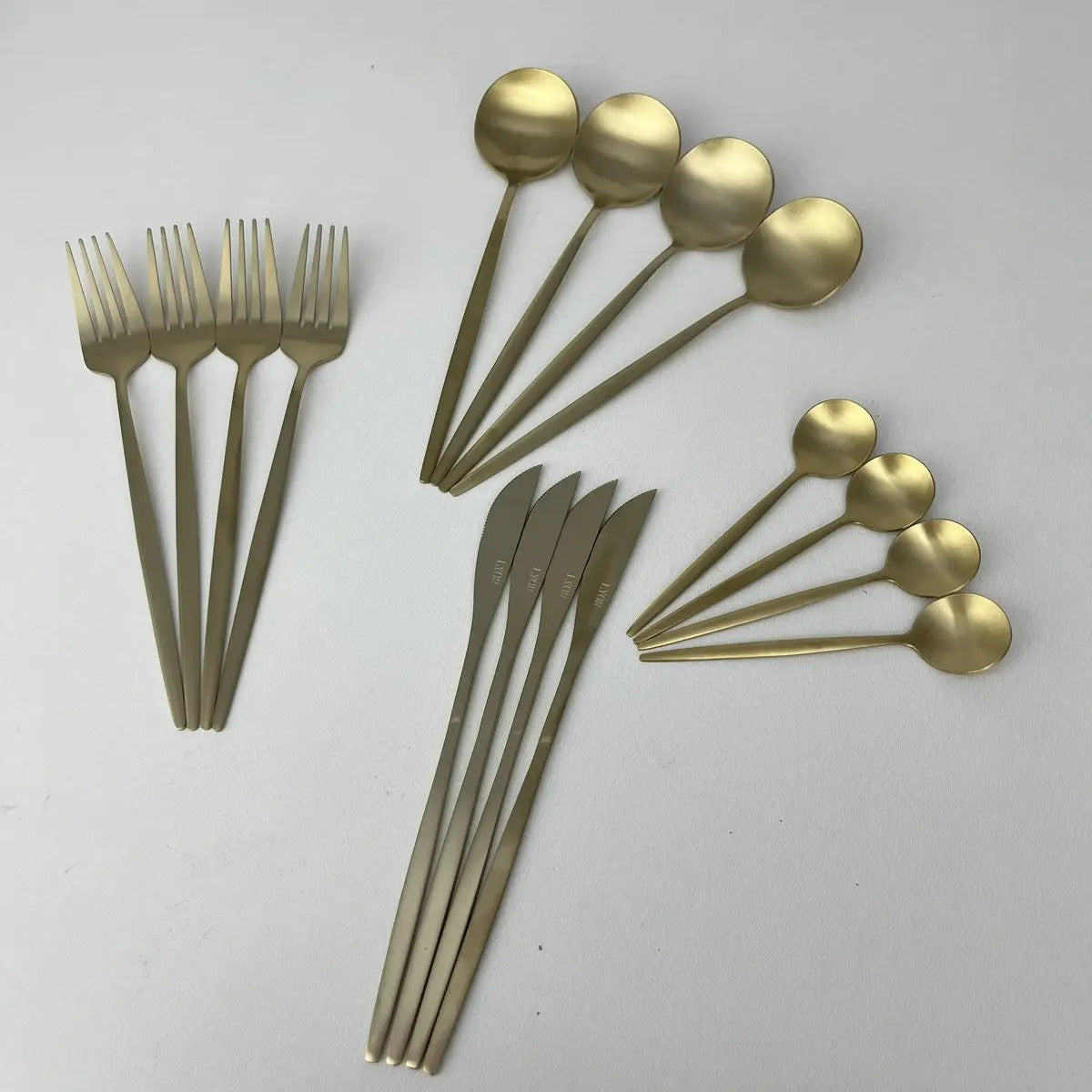Faqueiro Dourado Ópera Lyor 16 Peças Talheres Minimalistas Dourado