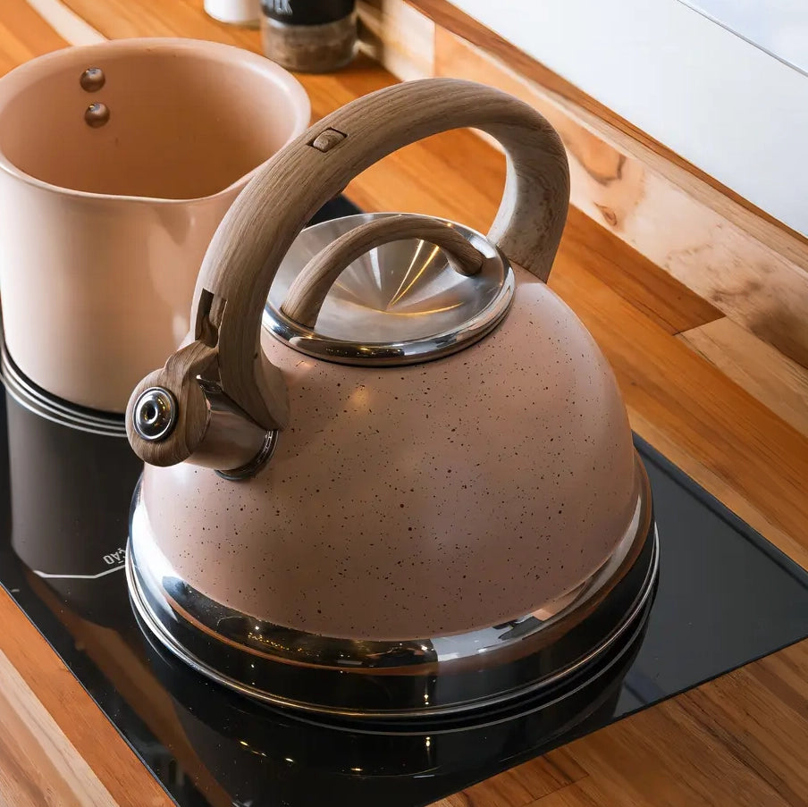 Chaleira de Indução com Apito 3L Lyor Granito Chef – Alumínio Cerâmico Bege