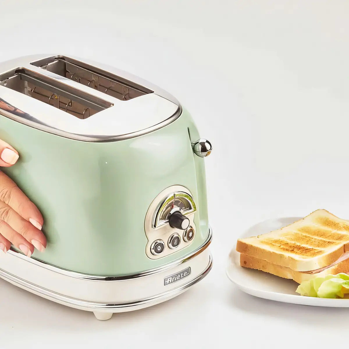 Torradeira Elétrica Ariete Vintage Verde 6 Níveis 750w Verde-claro 220v